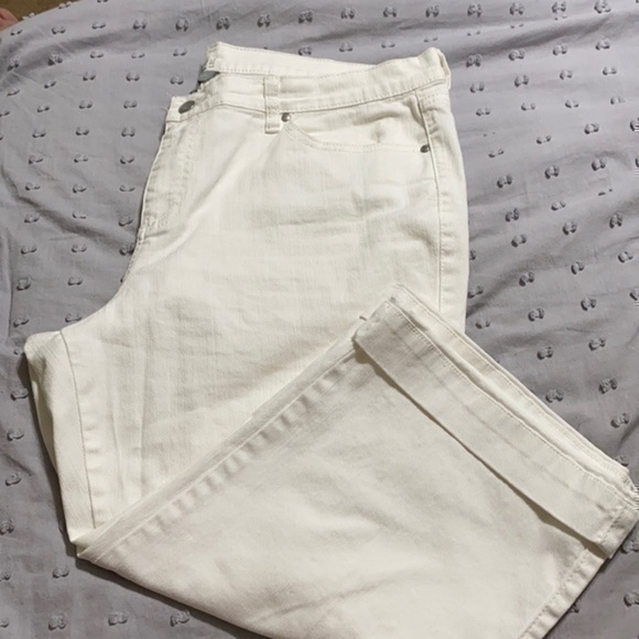 New York & co low rise wide leg crop!! - Picture 3 of 6